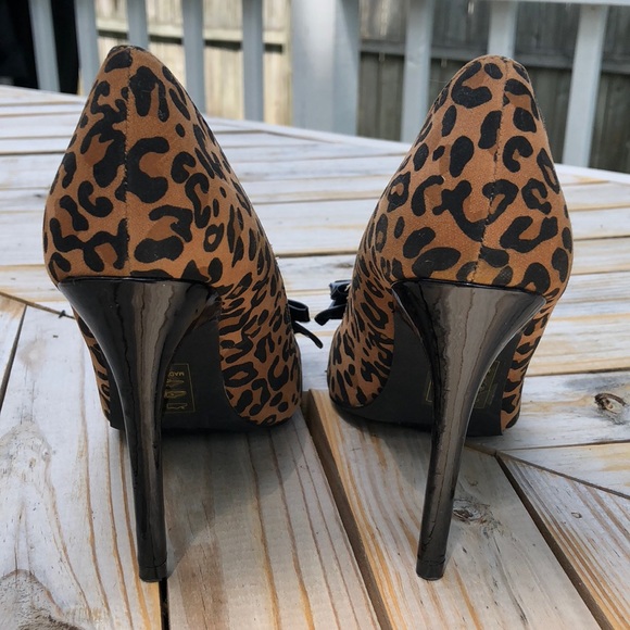 Madison By ShoeDazzel Leopard Print High Heels - Picture 3 of 4